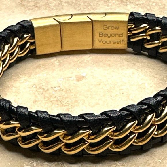 Mens Cowhide Leather Bracelet Magnetic Clasp Black Gold New - Picture 3 of 3